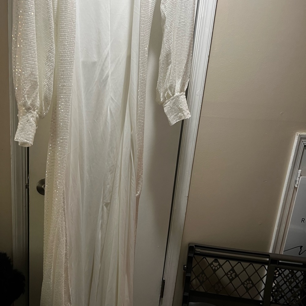 Pantora Bridal Wedding Robe - Picture 10 of 11